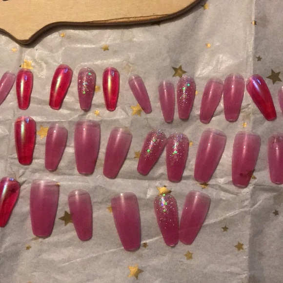 🔥🔥🔥. 2/$13. 🔥🔥🔥 28 Kiss Nails Long - Picture 2 of 2